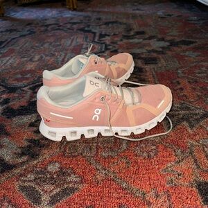 On Cloud Running Shoe, Barely Worn!!